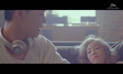 2016 《Why》先行曲 《Starlight》MV