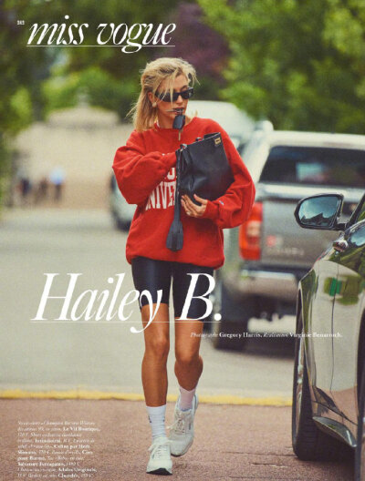 致敬戴妃日常穿搭系列，Chic Street Style《Vogue Paris》 2019.9月号 , Photographer - Greg Harris , Model - Hailey Bieber ​​​​