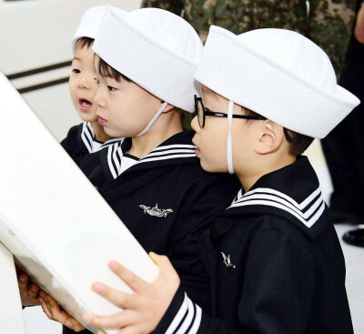 宋民国壁纸 天下第一可爱宋民国 民咕咕