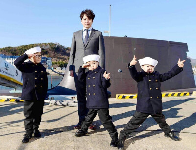 宋民国壁纸 天下第一可爱宋民国 民咕咕