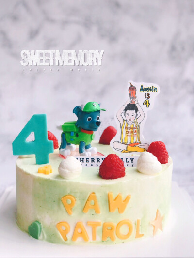 #SHERRY Molly家の下午茶#—『巧克力cake』老客人訂給兒子的4週歲生日cake～1週歲的時(shí)候還喜歡米老鼠呢 長(zhǎng)大之後喜歡了旺旺隊(duì)耶 這次蛋糕上的巧克力都是生日小男孩兒的啦～