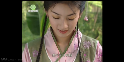 上错花轿嫁对郎 李玉湖 黄奕
李玉湖真的好美，一颦一嗔都美极了