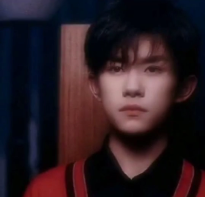 易烊千玺壁纸/头像