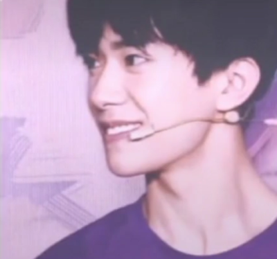 易烊千玺壁纸/头像