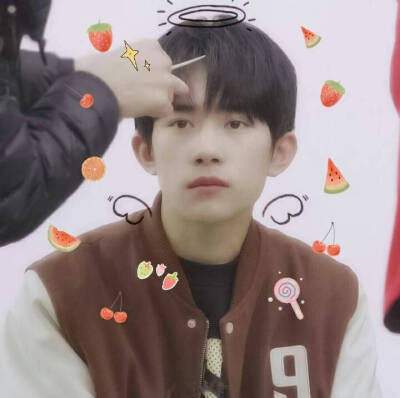 易烊千玺壁纸/头像