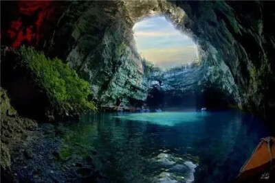 希腊Melissani Cave