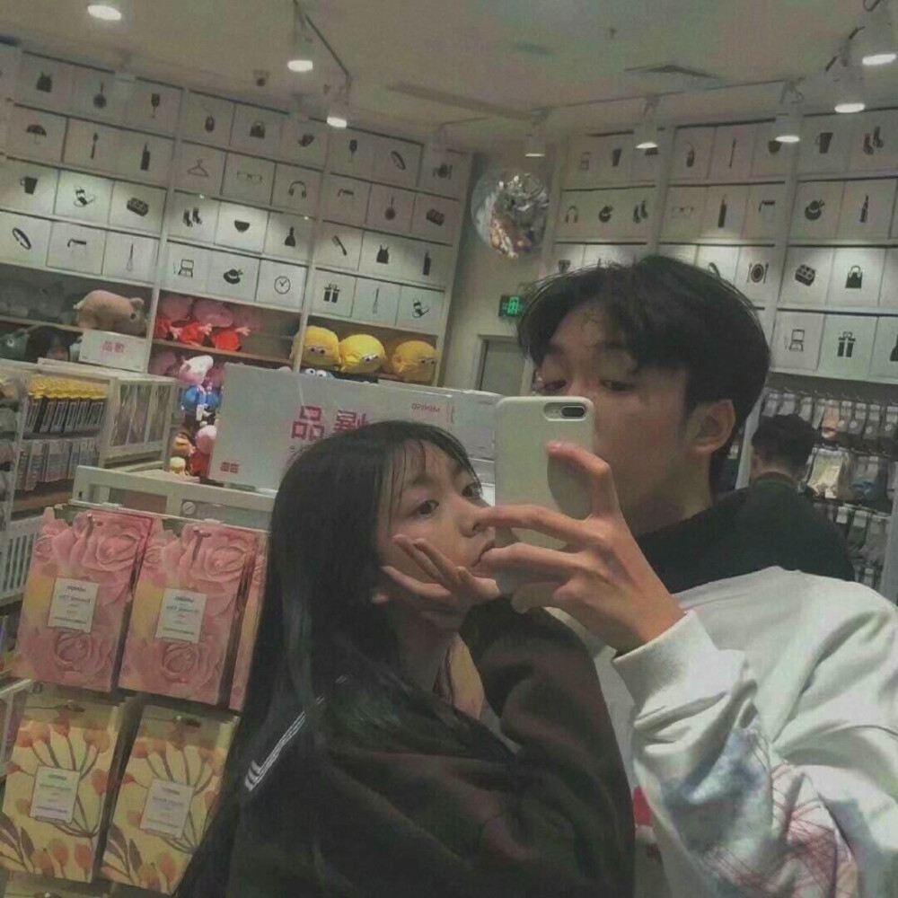 我与春风皆过客 你携秋水揽星河