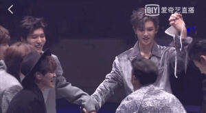 “one two three four five six seven eight ninepercent!!!”

NINEPERCENT男团