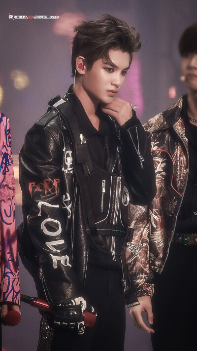 黄明昊×NINE PERCENT告别演唱会
cr.SweetOfJustin_0219