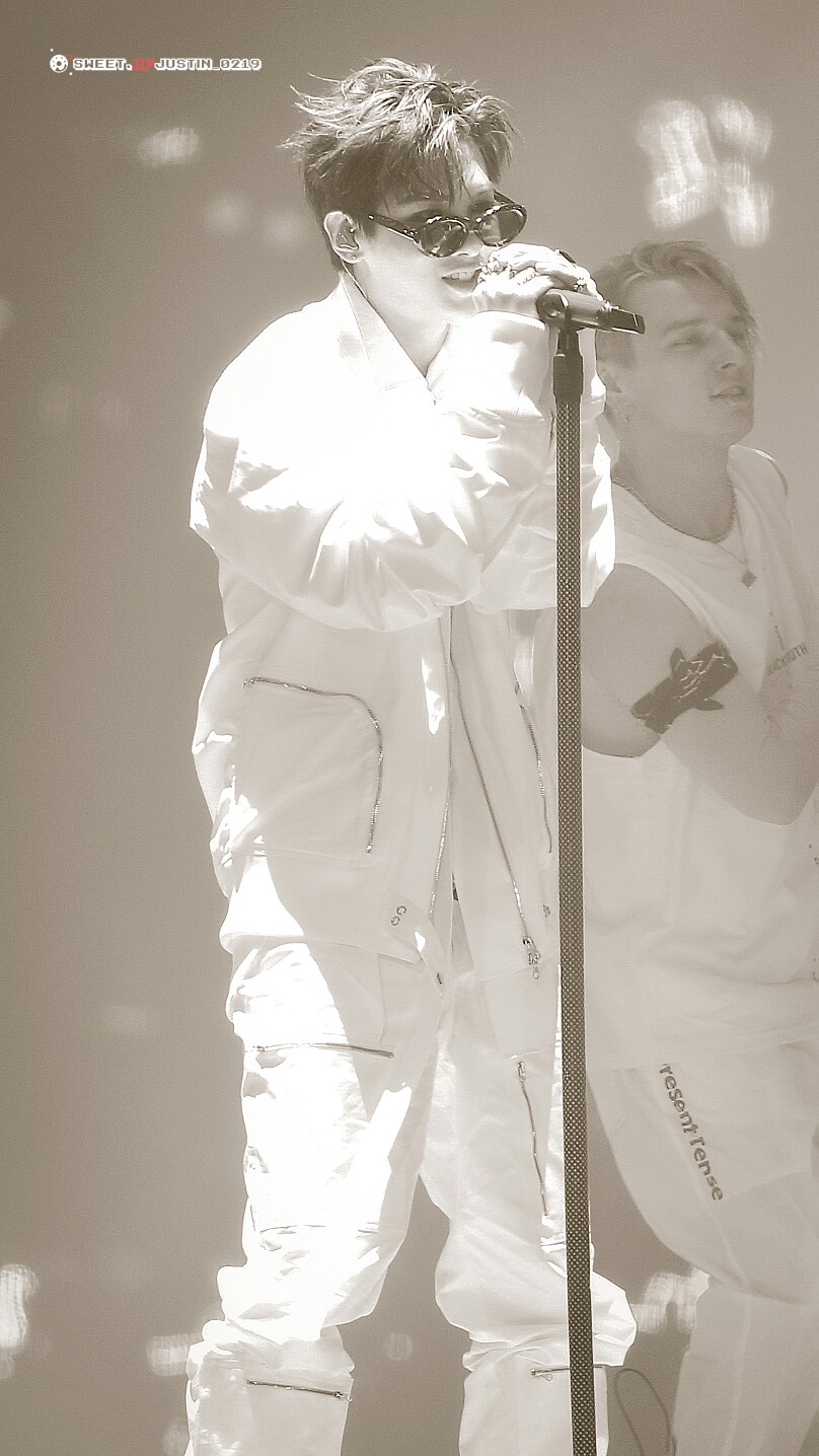 黄明昊×NINE PERCENT告别演唱会
cr.SweetOfJustin_0219
