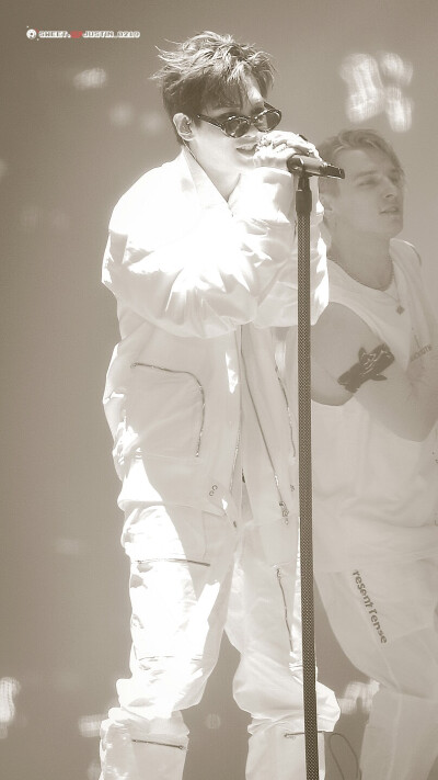 黄明昊×NINE PERCENT告别演唱会
cr.SweetOfJustin_0219