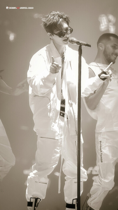 黄明昊×NINE PERCENT告别演唱会
cr.SweetOfJustin_0219