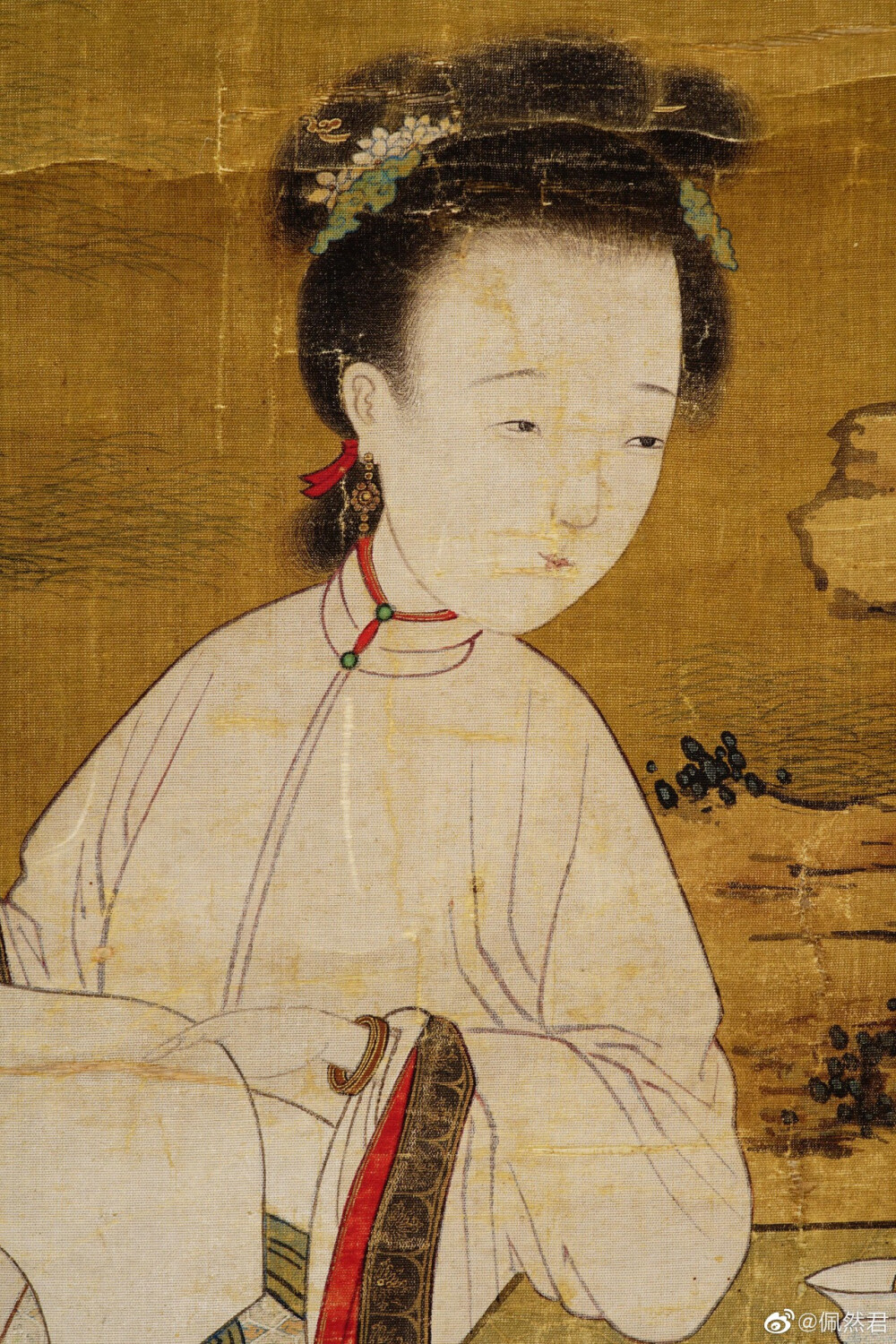 传冷枚仕女图，绢本设色，154x48.5cm。