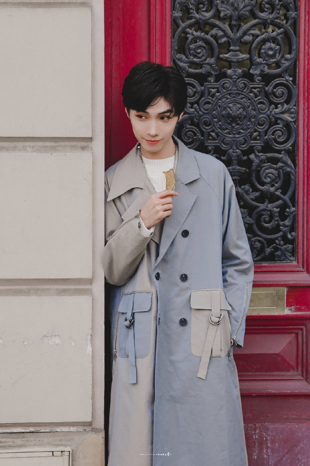 宋继扬x巴黎街拍