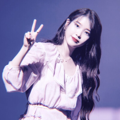 IU
完三恩