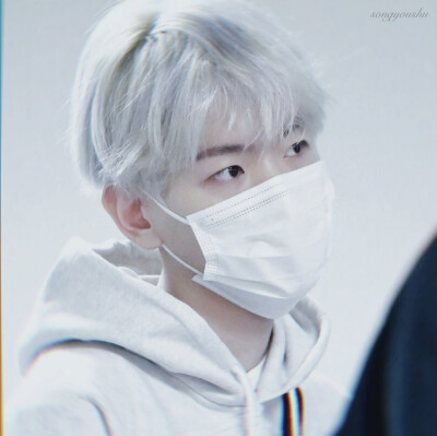 宋宥书
©B_Code04