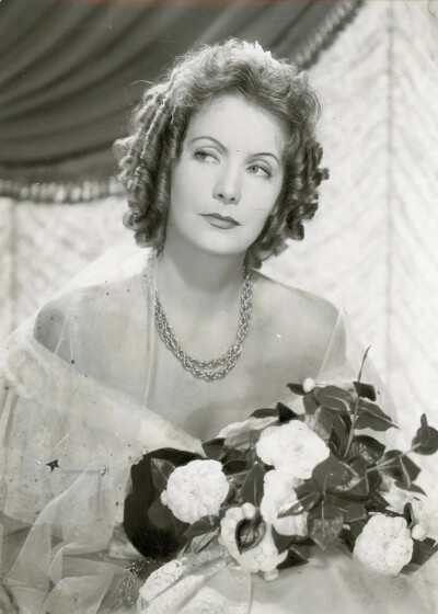 葛丽泰·嘉宝
Greta Garbo
茶花女