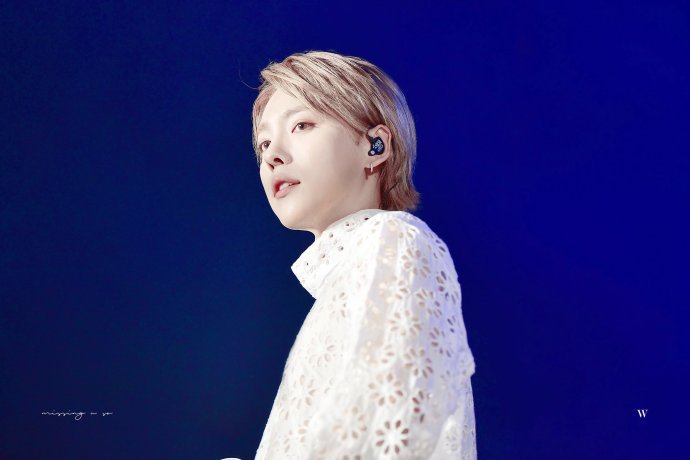 金秦禹 JINU
⚘180819 winner 2018 world tour[everywhere] in seoul⚘
✨ⓌⒾⓃⓃⒺⓇ✨