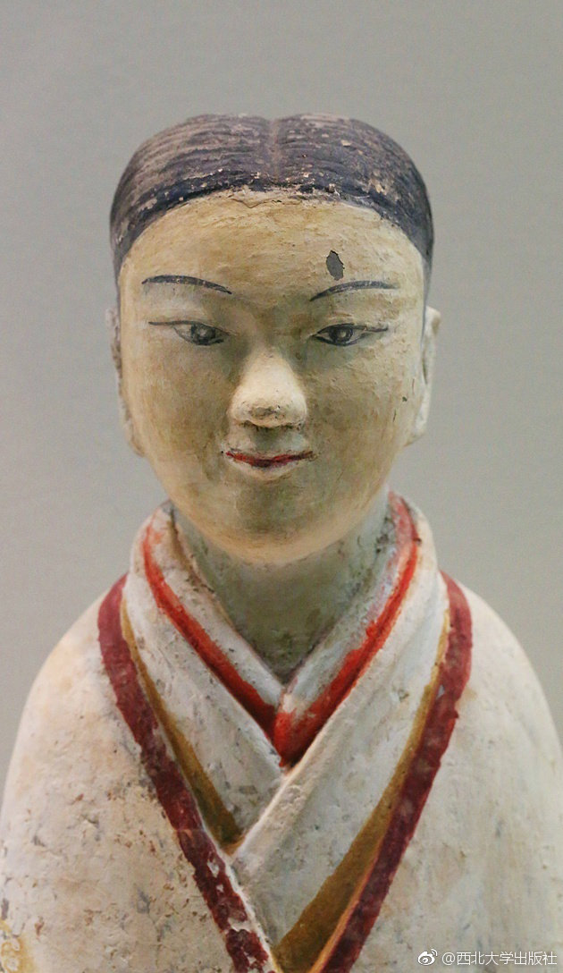 1.塑衣式粉彩拱手俑（西汉） 2.彩绘跽坐女陶俑（西汉） 3.塑衣式跽坐奏乐俑（西汉）
4.塑衣式持物紫服跽坐俑（西汉） 5.证件照（西汉） 6.彩绘跽坐女俑（西汉）
7.塑衣式粉彩仕女俑（西汉） 8.彩绘女俑（西汉） 9.裹头巾束腰女立俑（西汉）