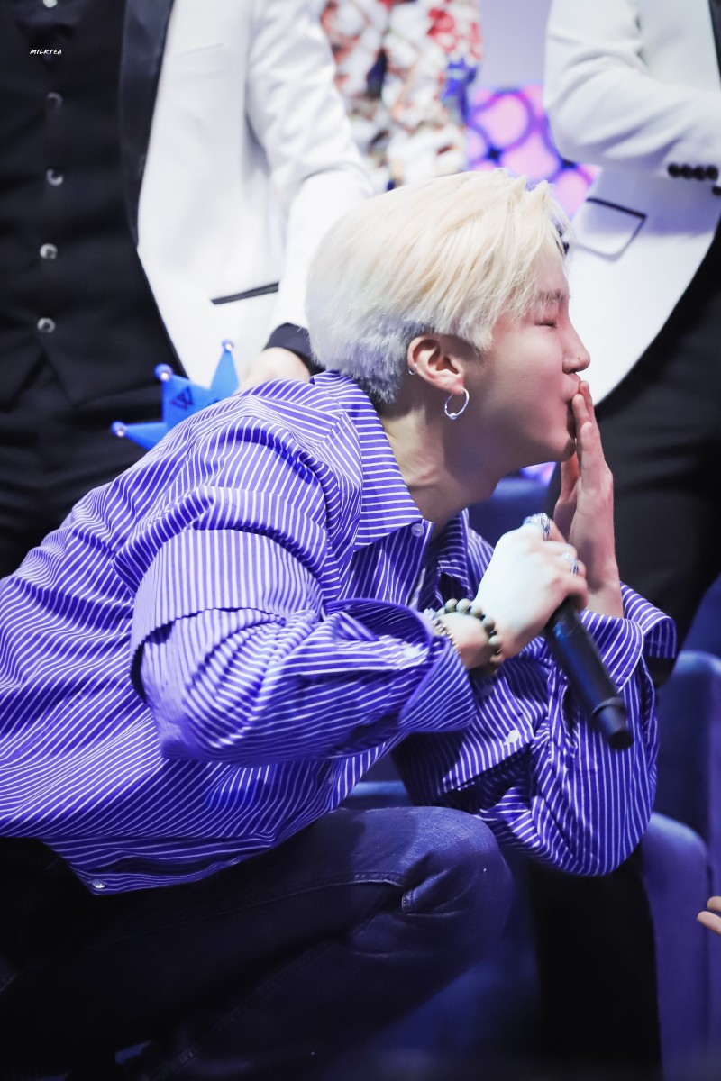 李昇勋 HOONY
❥180826 《Duet Song Festival》❥
✨ⓌⒾⓃⓃⒺⓇ✨