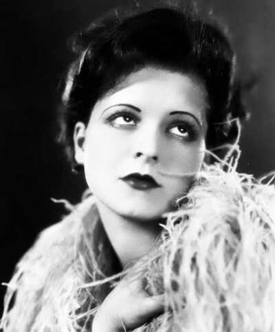 Clara Bow ​​​