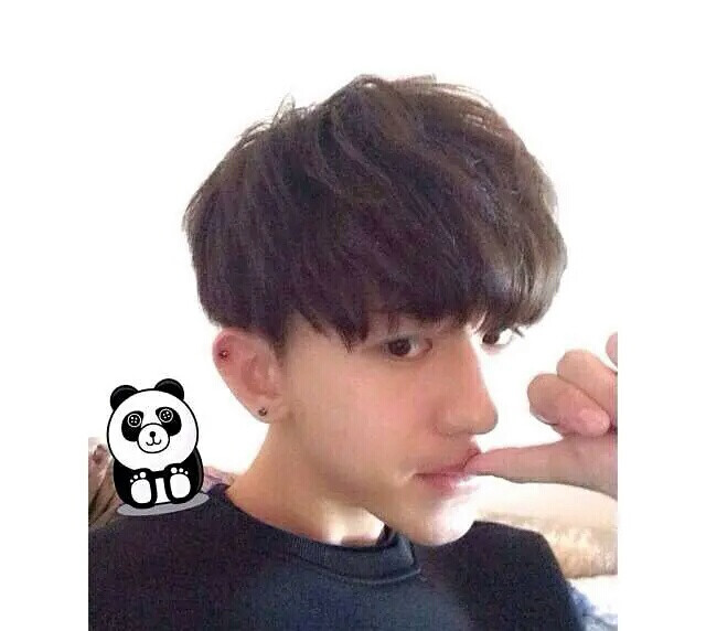 蔡徐坤小时候