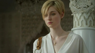 伊丽莎白·德比齐（Elizabeth Debicki）
澳大利亚演员 ​​​
夜班经理