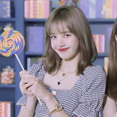 lisa / jisoo
cr@小黄君