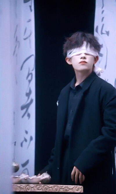 远山与烟波 霁月与清风 温柔与明亮 夏目与你.