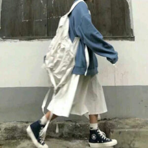 一个人的世界，很安静，安静得可以听到自己的呼吸和心跳声