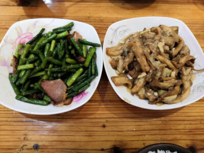 蒜苔炒肉，咸鱼茄子