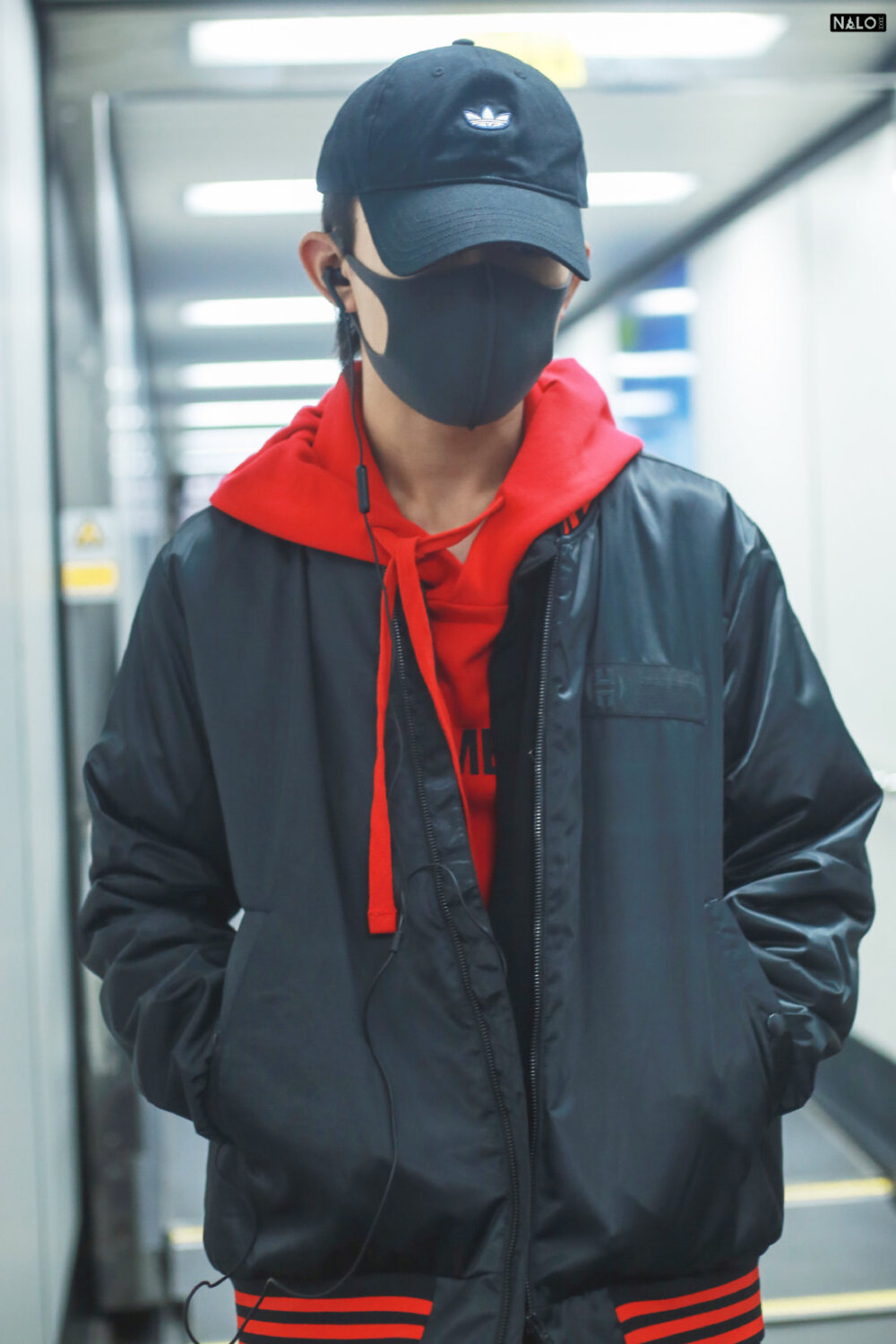 #易烊千玺 #TFBOYS 机场饭拍 高清