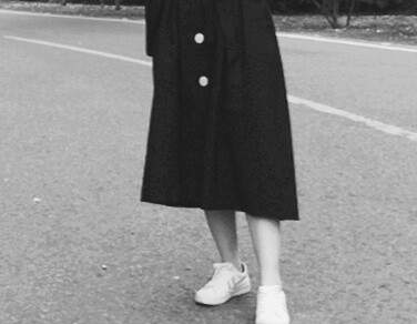 知世故而不世故
善嘲人而不嘲人