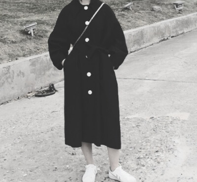 知世故而不世故
善嘲人而不嘲人