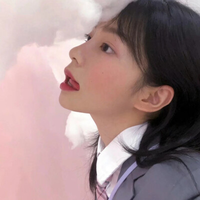 喜欢我 就要抛弃地球上其他四十亿女孩子哦