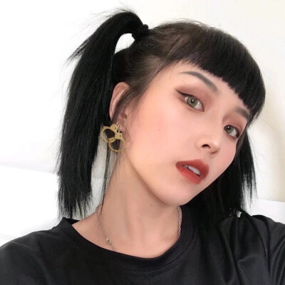 喜欢我 就要抛弃地球上其他四十亿女孩子哦