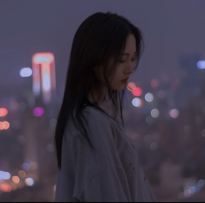 夜夜难熬，夜很难熬，可我夜夜都在熬