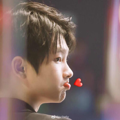 始于可爱，终于三观，南南崽崽加油，周震南的人品与三观，值得所有人了解৫(”ړ৫)