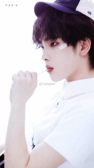 始于可爱，终于三观，南南崽崽加油，周震南的人品与三观，值得所有人了解৫(”ړ৫)