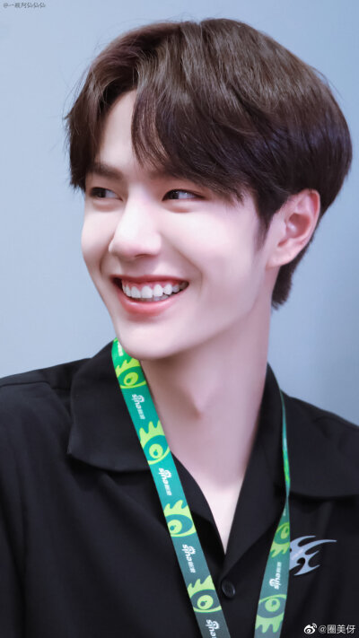 不知如何形容，一爱字足矣，陈情女孩来了৫(”ړ৫)