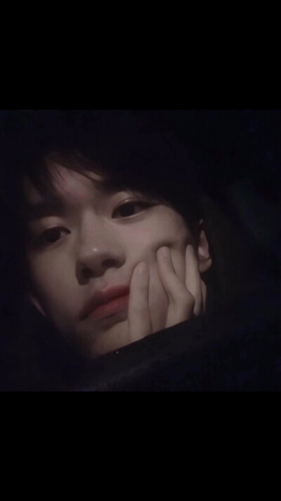 每个人都值得拥有一份独一无二的爱
你一定会遇到更好更合适的人