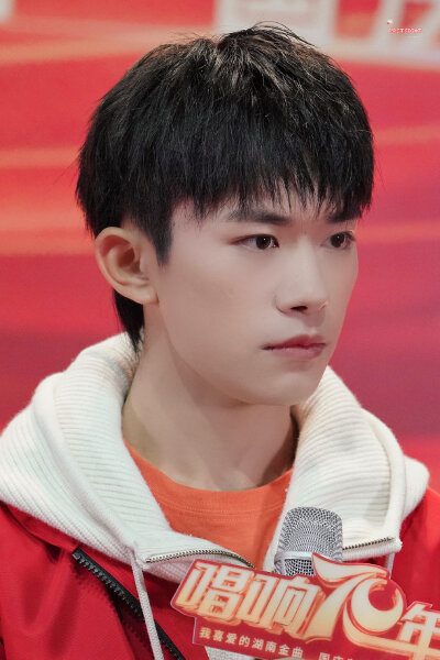 #易烊千玺 #TFBOYS 唱响70周年 湖南卫视专场音乐会 高清