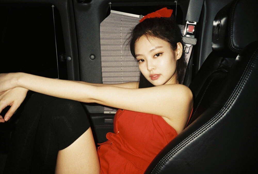 Jennie金智妮金煎妮
BLACKPINK