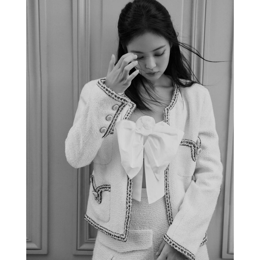 金智妮 JENNIE