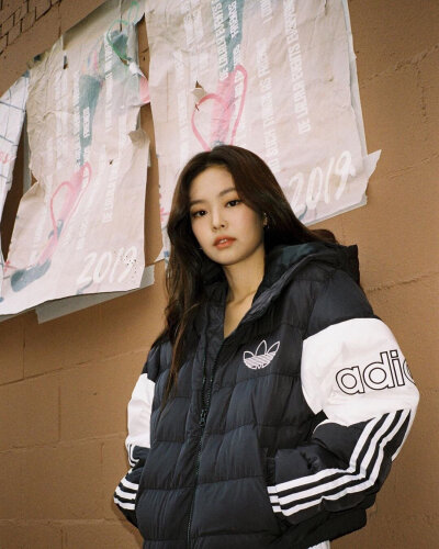 金智妮 JENNIE