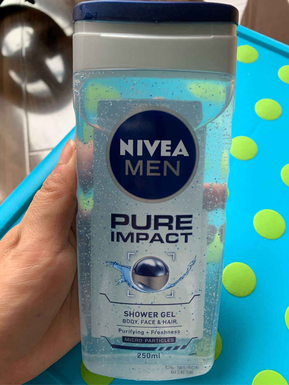 nivea妮维雅男士控油留香沐浴露