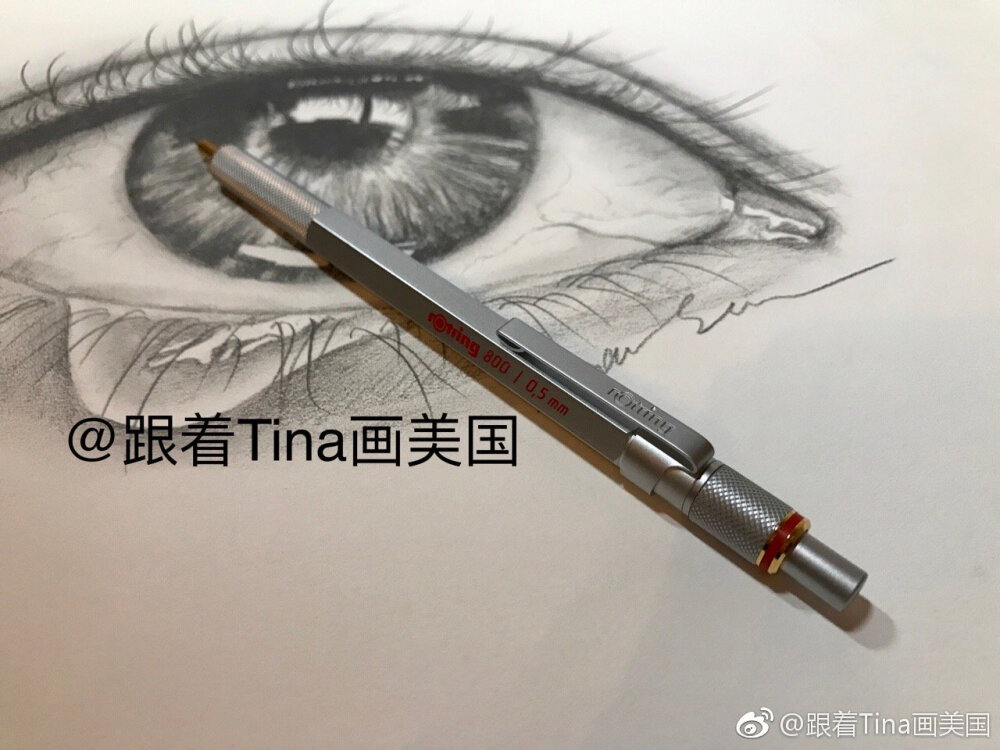 【超详细教程】
教你如何用一支笔 征服一只眼睛
#手绘插画教程#（作者：@跟着Tina画美国 ） ​