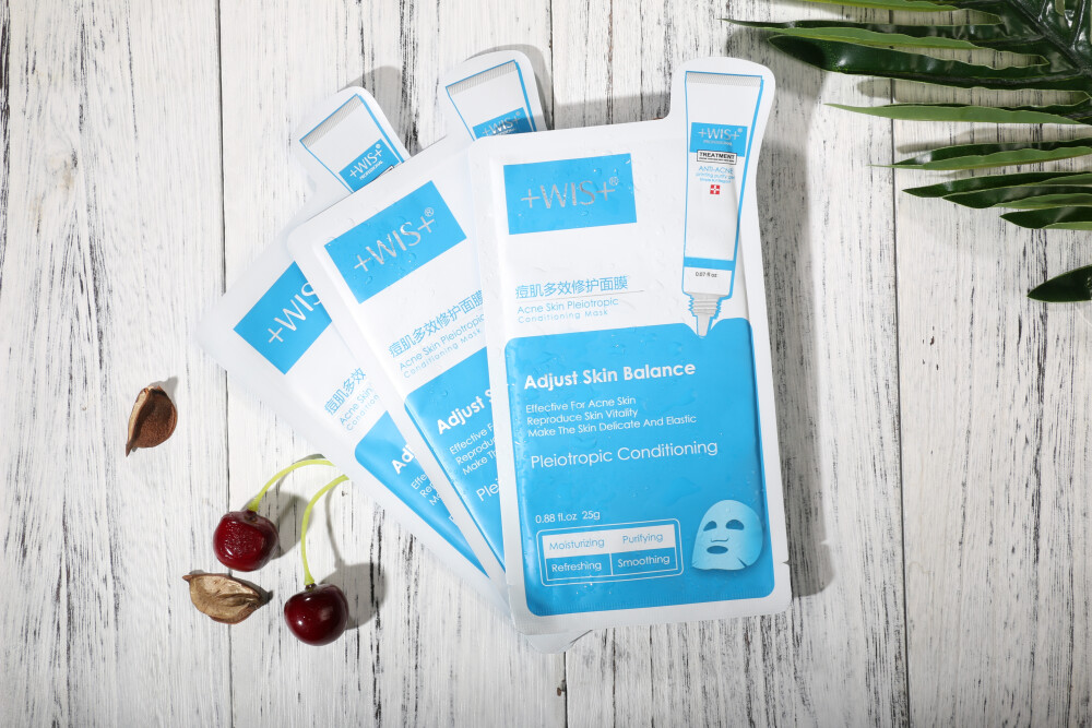 WIS祛痘面膜 淡化痘印修复深层清洁男女士补水保湿收缩毛孔控油护滋养痘肌 清洁控油 补水保湿
针对客服痘后问题，多效护理养出无印肌肤
拒绝油分，清爽护理毛孔减少皮油脂油分堵塞；拒绝干涩，增长肌肤水合能力，软化皮肤变柔嫩；拒绝印坑，复愈痘后受损，慢慢平化残留坑印