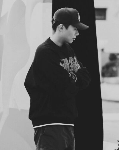 相声演员周九良
又A又奶！！！