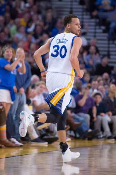 Curry2015